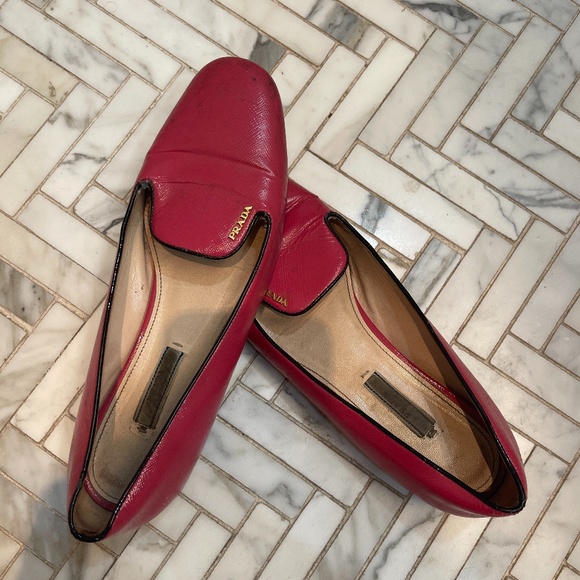 Pink Prada flat - Picture 3 of 3
